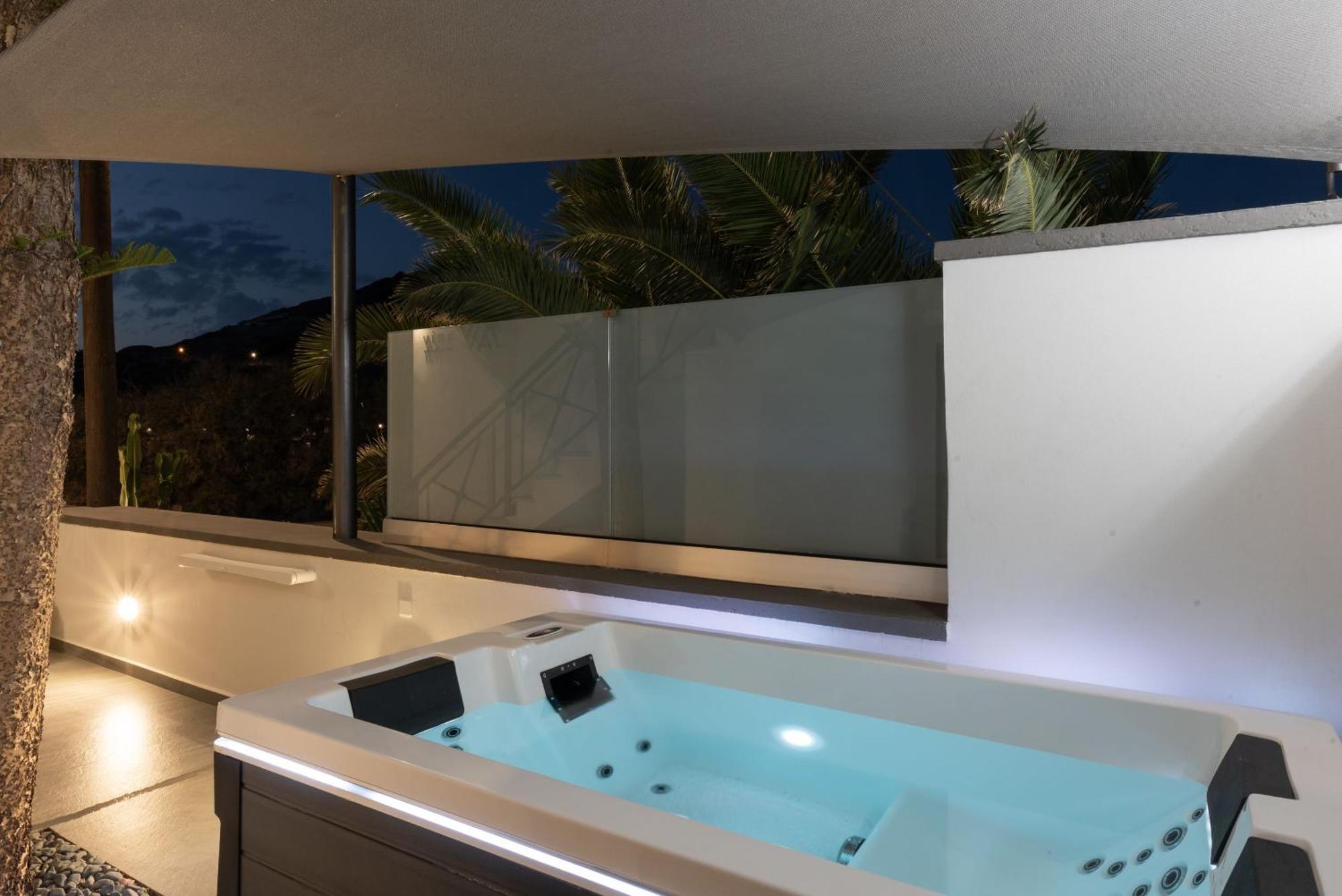 Aniv Villa By The Sea Kini Exterior foto